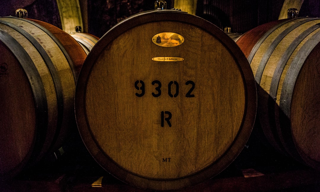 Photo Post Malone, wine Grapes, bottle